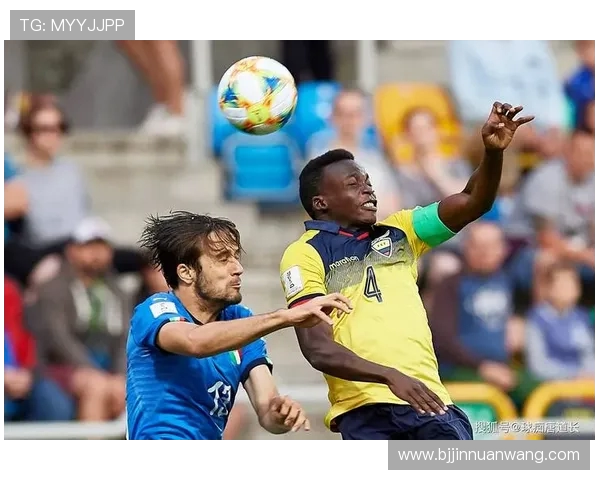 克鲁赛罗与智力大学的激烈对决揭示南美足球的魅力与竞争力